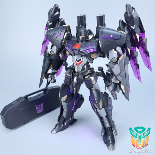 Giant Ant IDW Megatron Gunpla Model Kit