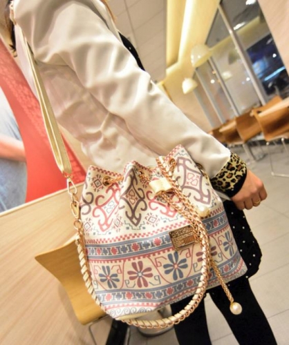 Charming Ethnic print bag