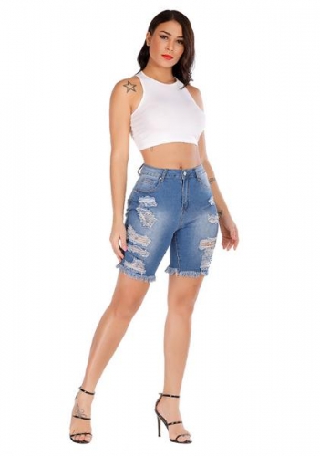 Charming Shredded denim shorts