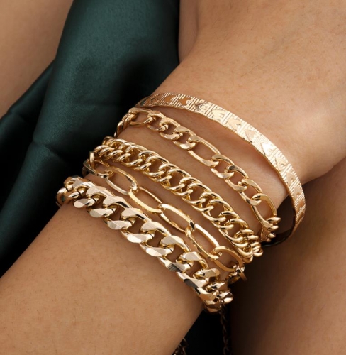 Charming Temperament hollow chain tassel bracelet