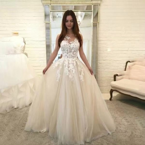 Sexy lace patchwork wedding dressSexy lace patchwork wedding dress