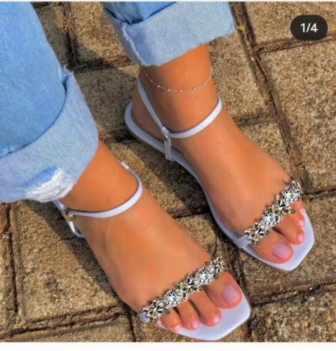 Stylish Diamond Flat Sandals
