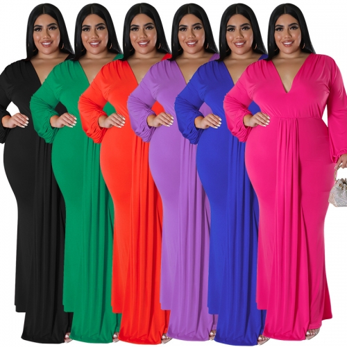 Plus size V-neck pleated maxi dress