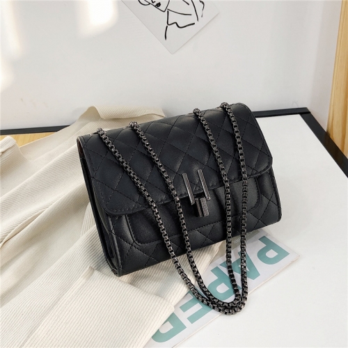 Textured diamond lattice chain bag crossbody bag