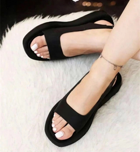 Simple flat bottom elastic beach sandals