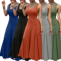 Solid color U-neck sleeveless dress