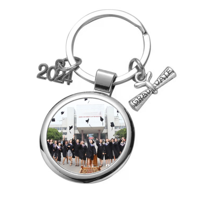 New Arrival Personalized Sublimation Blank Keychain Metal Keyring Class of 2024 Graduation Keychain Graduation Gifts