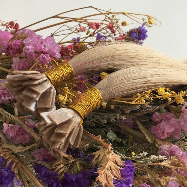 #18 Ash Blonde Flat Tip Hair