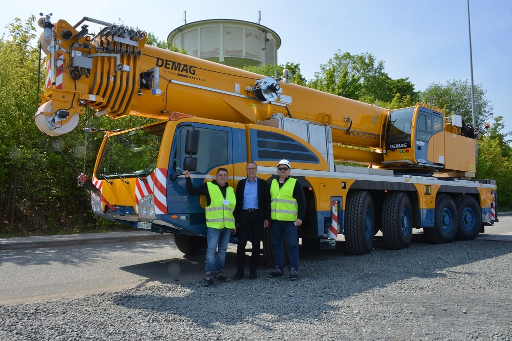 CT Kranservice conta com o guindaste todo-o-terreno Demag AC-220-5