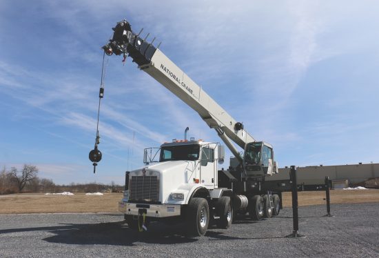 Manitowoc presenta el nuevo camión con pluma National Crane NBT60L