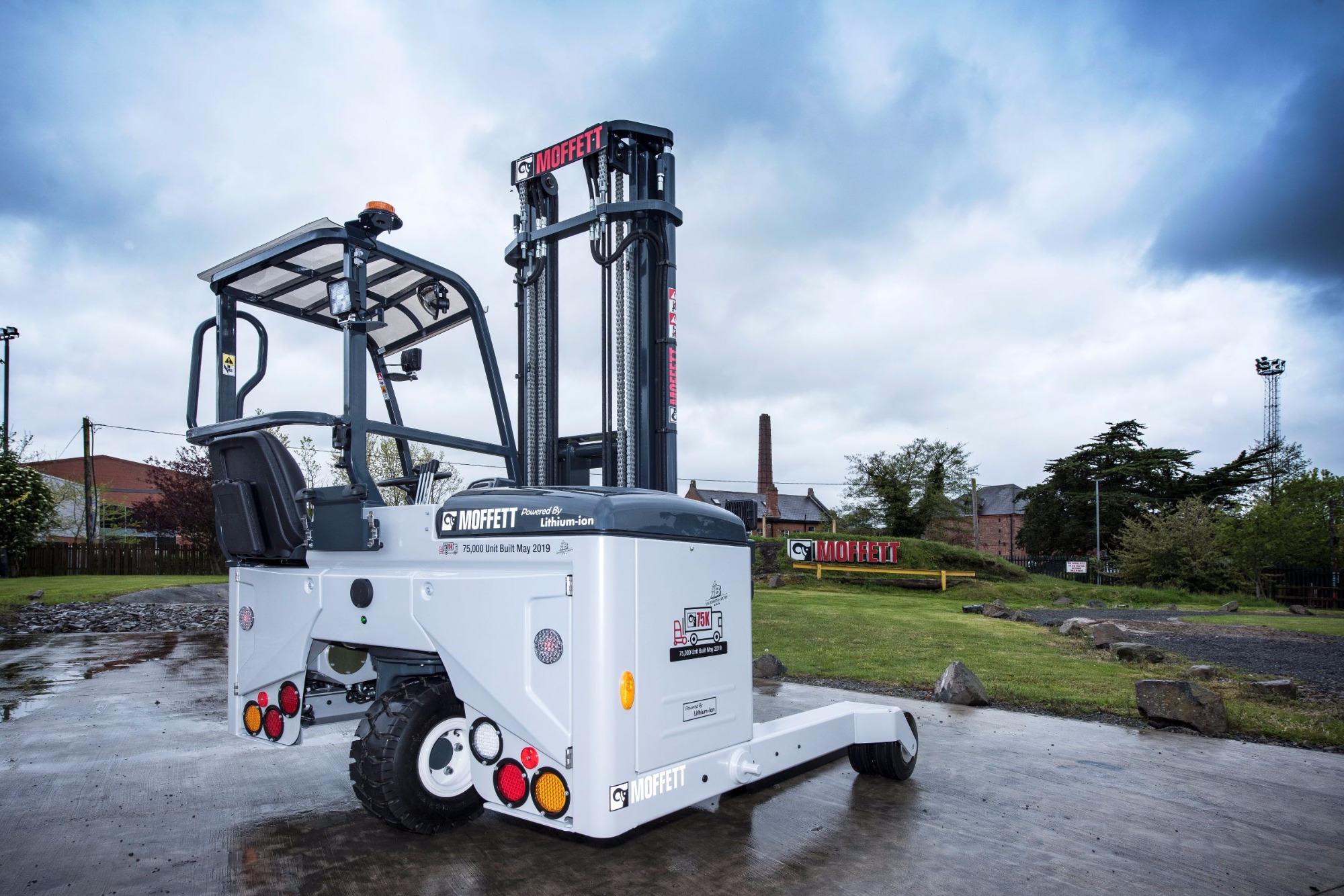 Hiab delivers truck mounted forklift number 75,000