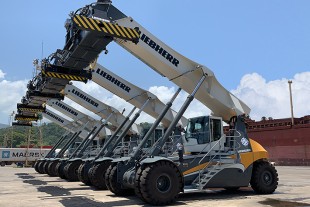 LIEBHERR REACHSTACKER COM TECNOLOGIA DE ÚLTIMA GERAÇÃO