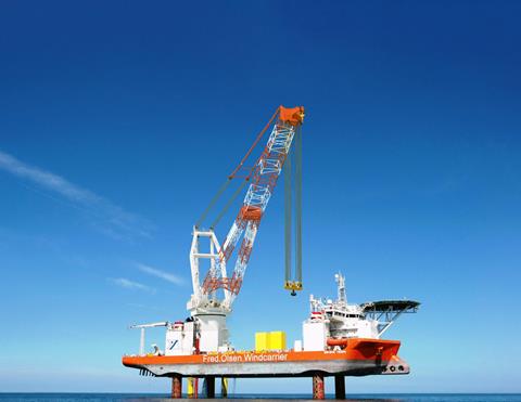 1,600 tonne Huisman crane order
