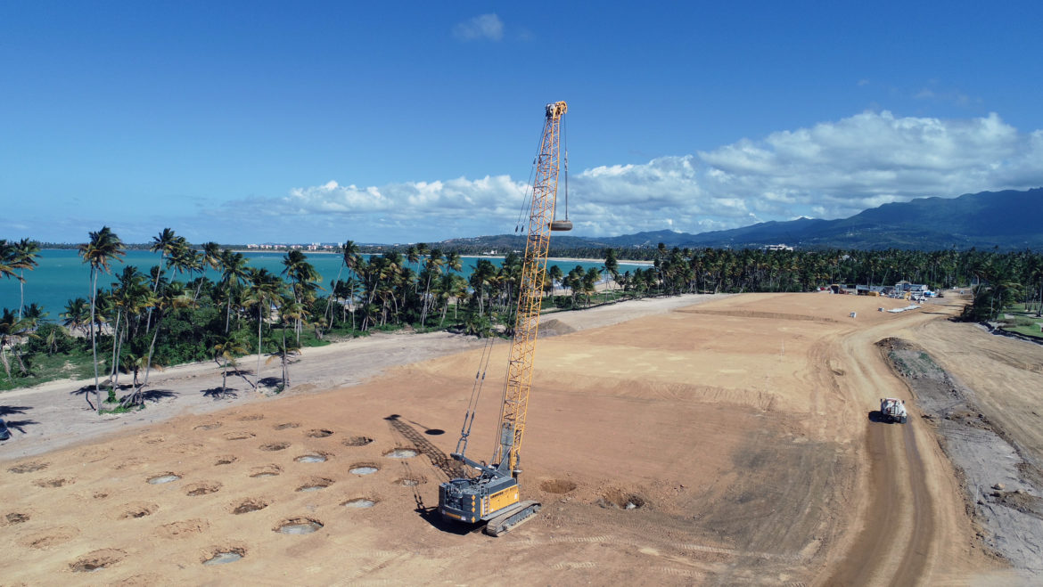 LIEBHERR HS 8100 EM PROJETO RESIDENCIAL EM PORTO RICO