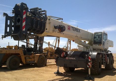 23 GRÚAS TEREX PARA RUSIA