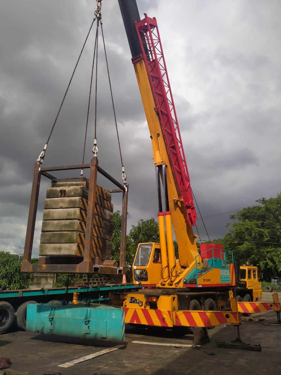 Straightpoint load cell in Jakarta monsoon