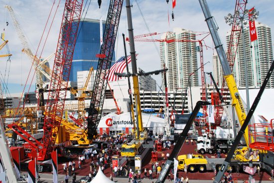 Manitowoc estreia seis novos guindastes na CONEXPO-CON / AGG 2020