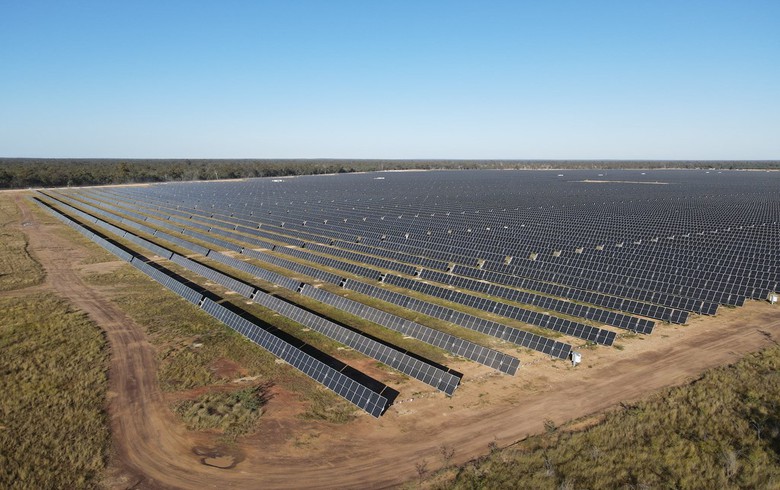 Neoen подключает первые 100 МВт солнечного проекта мощностью 400 МВт в Квинсленде
