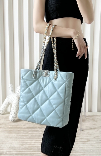 Chanel 22/23 Shopping 19 Bag Hobo Soft Leather
