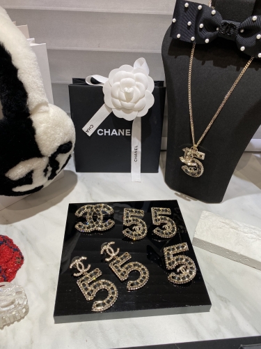 Chanel 23P No. 5 Leather Diamond Earring, Brooch and Necklace Set