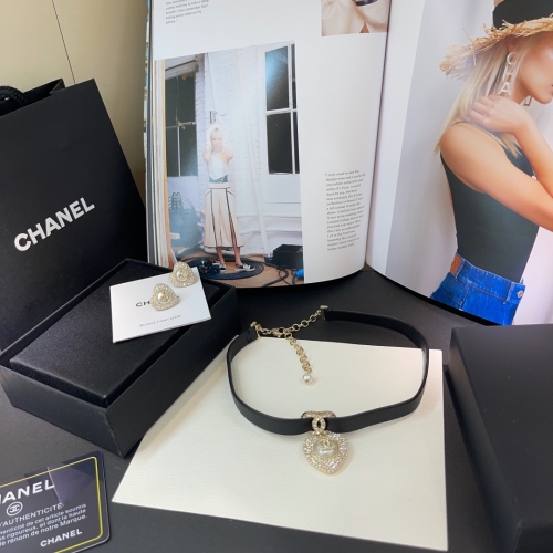 Chanel Strass Heart Pendant Leather Choker Earring Set Replica