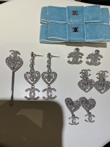 Chanel Replica Costume Jewelry White Crystal Heart Pendant Earring Brooch Evening Dinner Party
