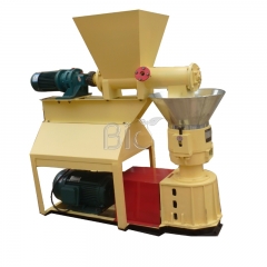 Flat die pellet machine with feeder