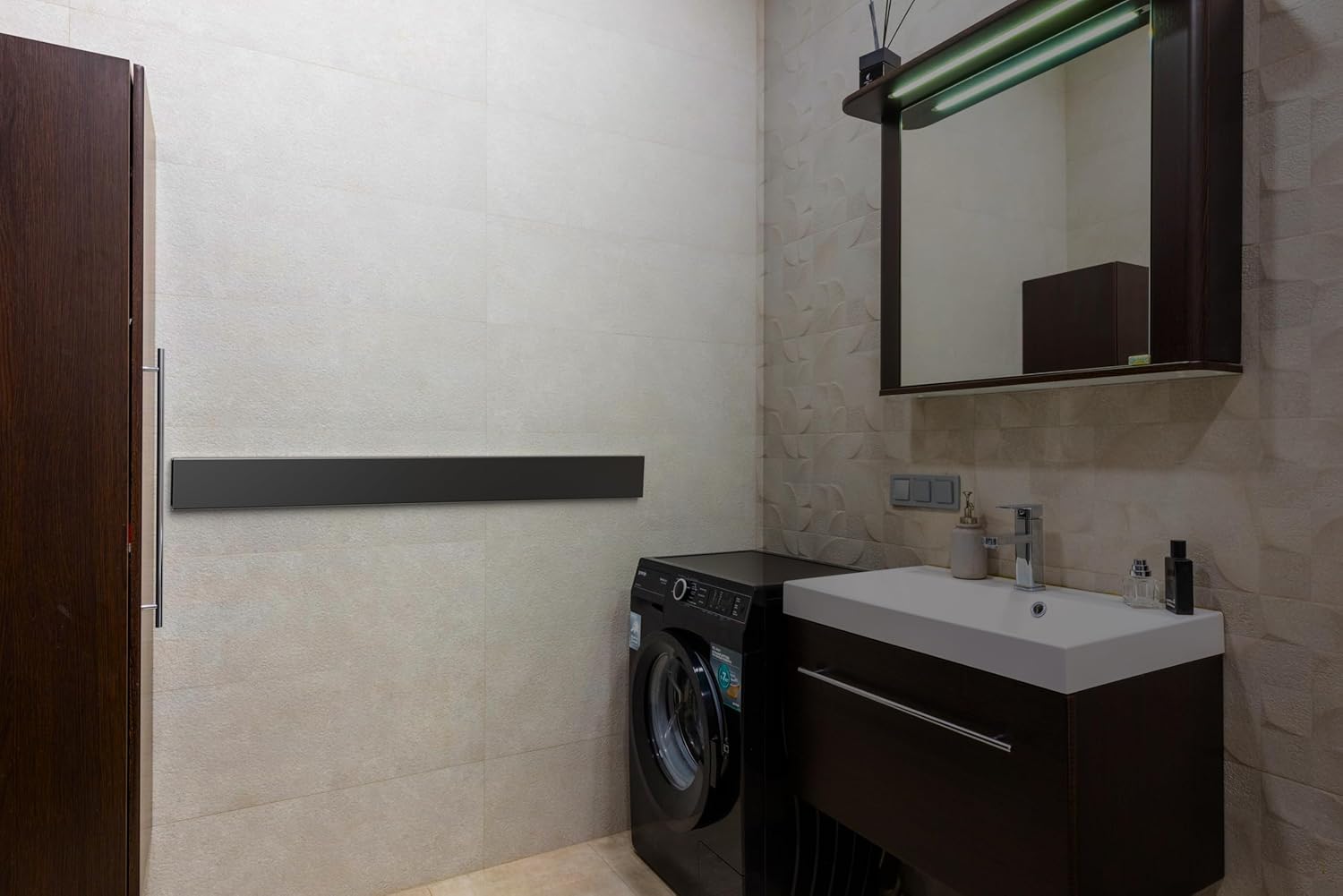 Foldable Wall-Mounted Clothes Airer - Easy Install Retractable Rack for Laundry Room & Small Apartment