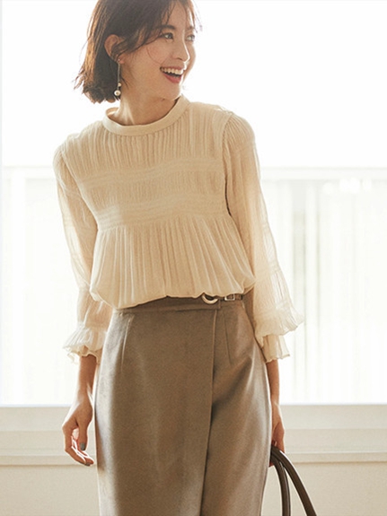 新品タグ付 Apuweiser-riche バックシャンブラウス、パンツセット