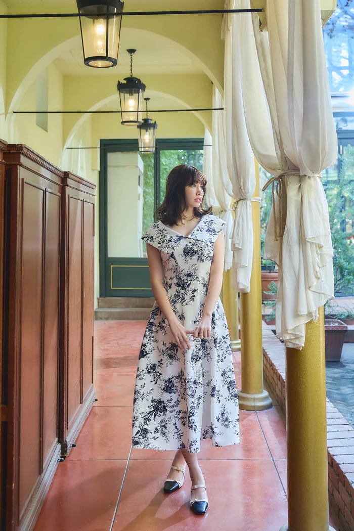 Secret Garden Midi Dress