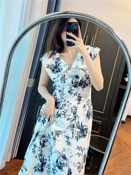 Secret Garden Midi Dress