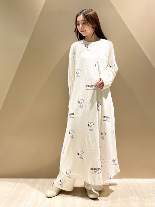 正規品♡スヌーピー♡SNOOPY柄ワンピース♡ダークグレー PEANUTS】SNOOPY柄ワンピース