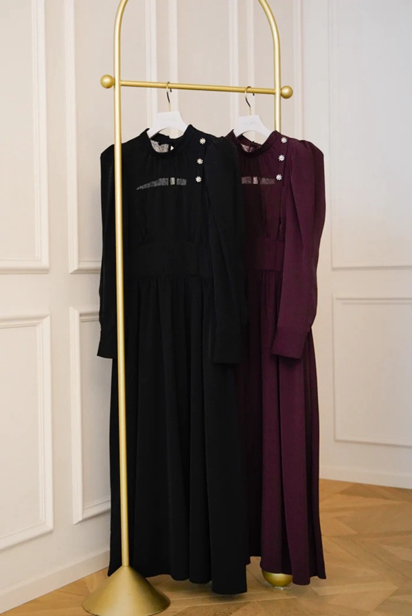 サイズはS色はブラック新品　herlipto Modern Mademoiselle Dress