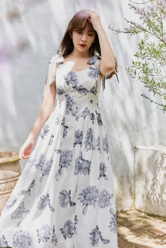 6月中旬入荷予定  Sunflower-Printed Midi Dress同型