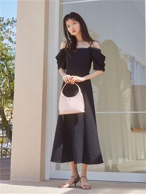 SNIDELオフショルシースルーワンピース 6月末入荷予定 SNIDEL / スナイデル オフショルシアーレイヤード