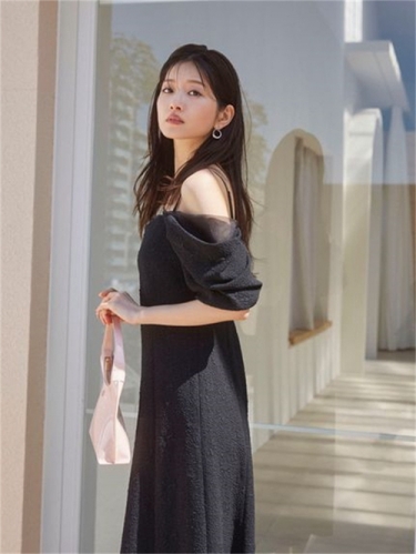 オフショルシアーレイヤードデザインワンピース SNIDEL SNIDEL（スナイデル）の「オフショルシアーレイヤードデザイン