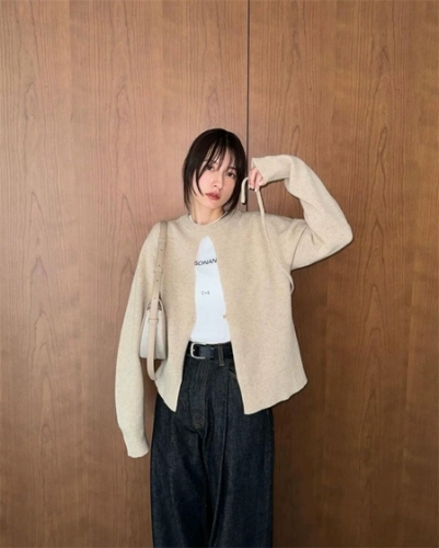 CLANE×広瀬すず　W FACE CENTER SLIT KNIT TOPS 広瀬すず×CLANE W FACE CENTER SLIT KNIT TOPS - メルカリ