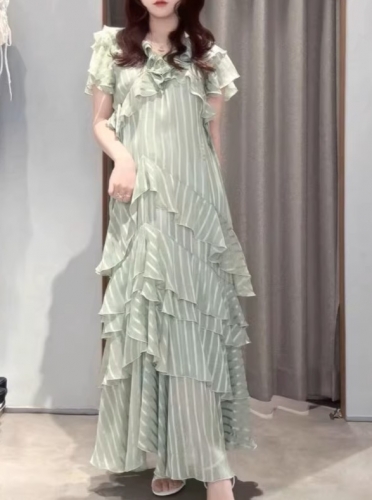 バリエフルイドワンピース dazzlin