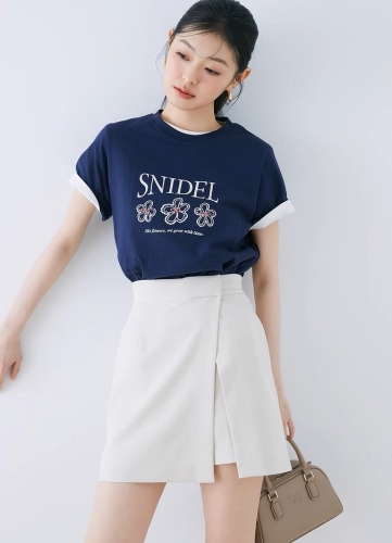 BOUQUET OF JOY】SNIDELロゴフラワーTシャツ