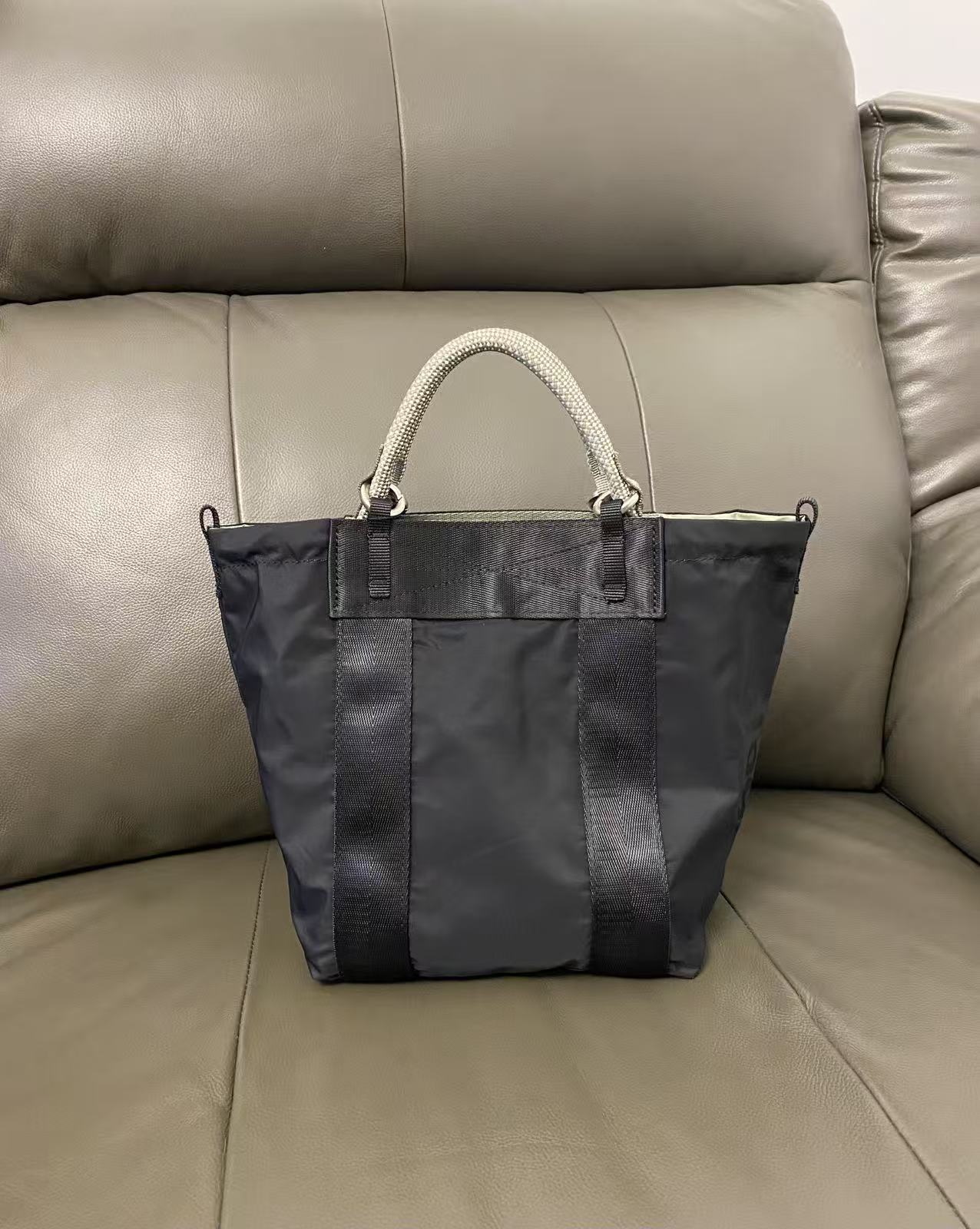 topologie Summit Tote Small サミットトートスモール （ストラップ付き）