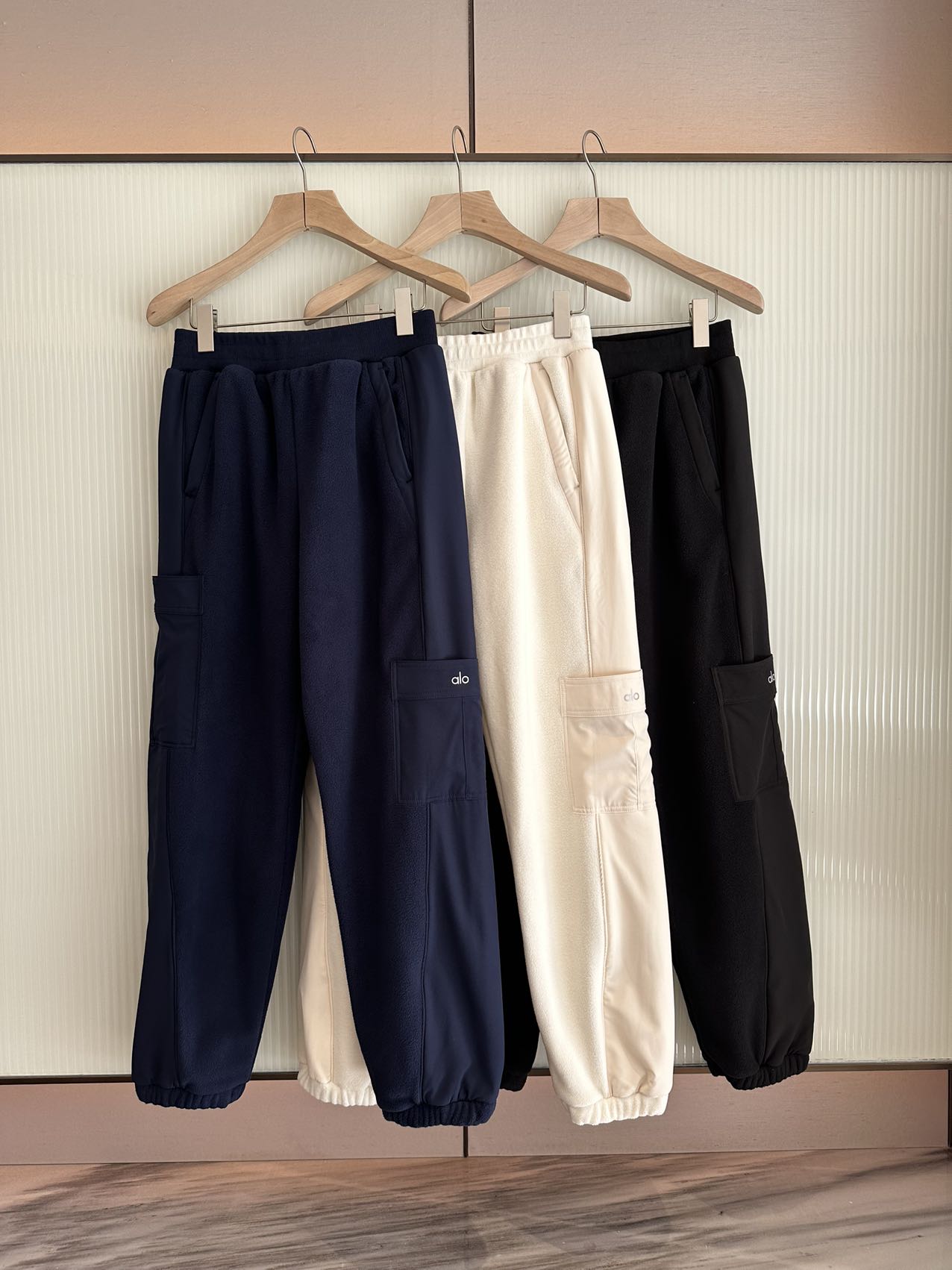 Alo スウェットパンツ /あったかパンツ