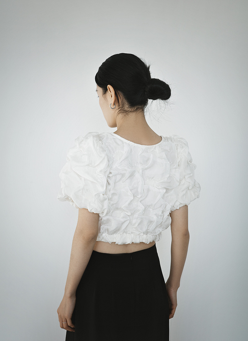 CLANE W FACE CLOUD PUFF SLEEVE TOPS