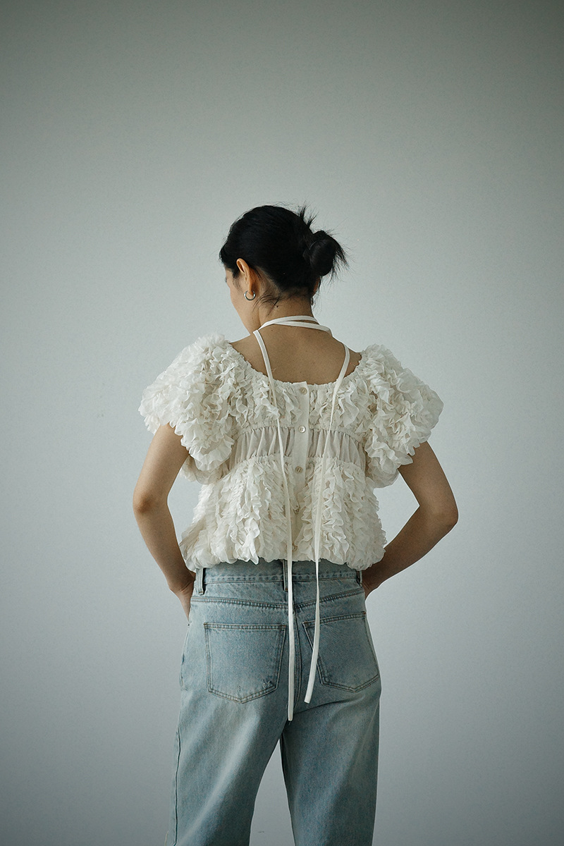 CLANE W FACE TOPSTITCHED FRILL TOPS