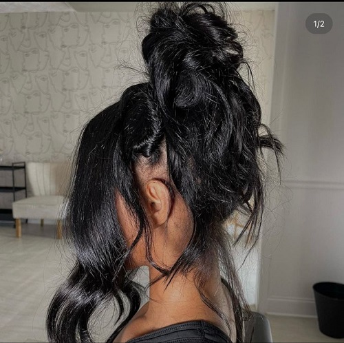 messy textured ponytail