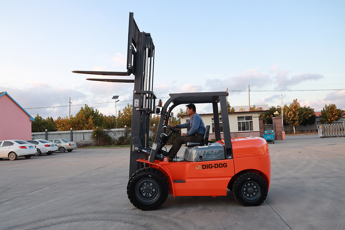 Diesel or Electric forklifts – Which is Better?