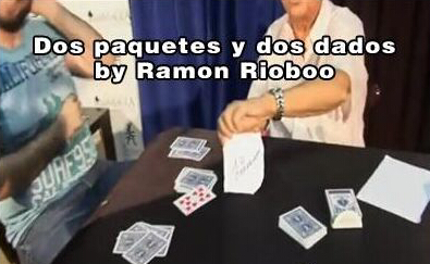 Dos paquetes y dos dados by Ramon Rioboo