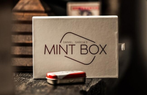 Mint Box by Daniel Garcia