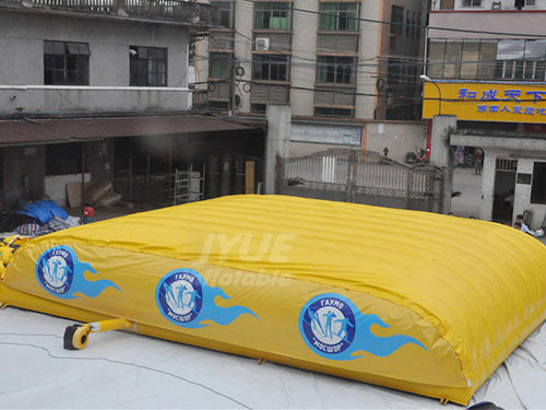 Extreme Sports Inflatable Foam Pit Jumping Rescue Air Bag Jump Air Cushion