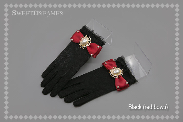 Black (red bows)