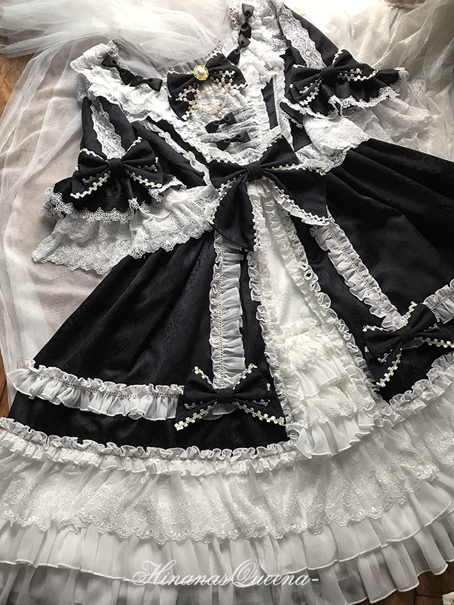 Black (black bows)